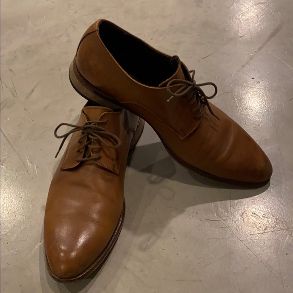 Men’s To Boot size 10.5 dress shoes